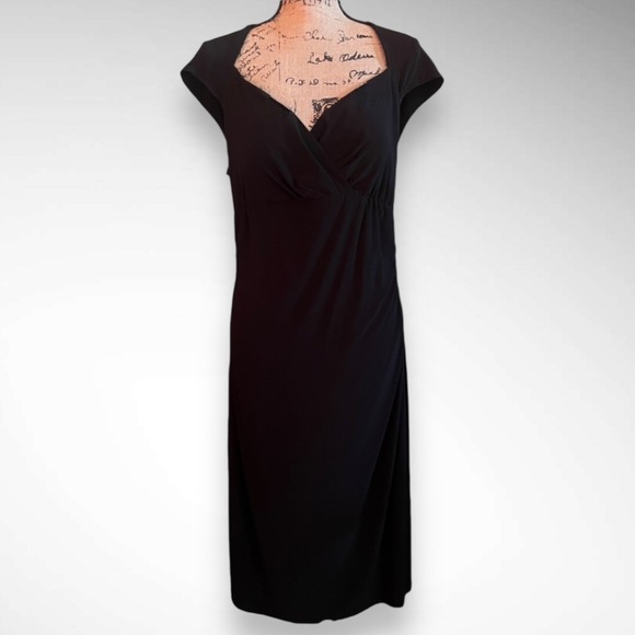 CARTISE Black Midi Length Dress With Sweetheart‎ Neckline and Cap Sleeves | EUC| - Picture 1 of 7